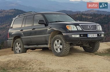 Lexus LX  2005