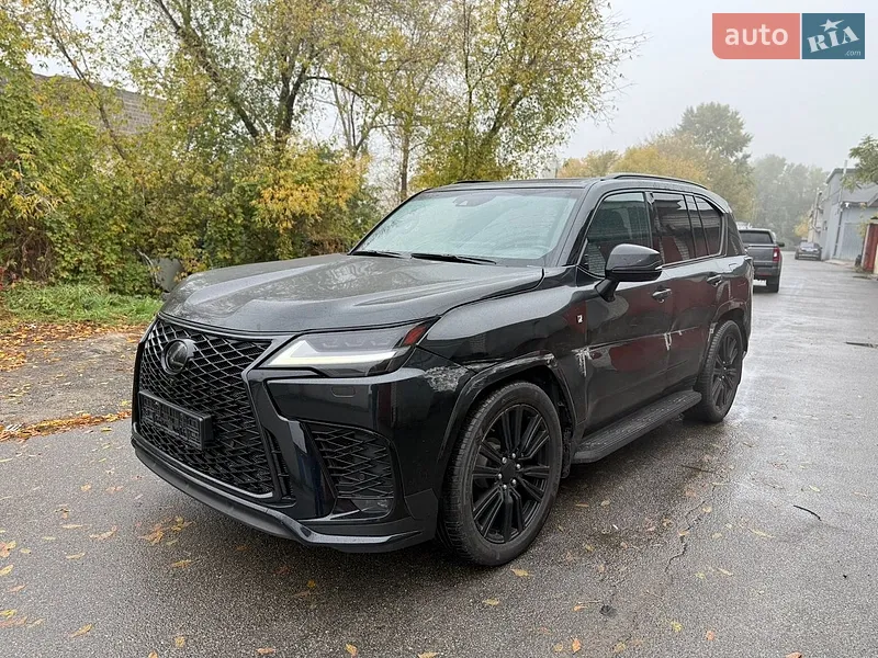 Lexus LX