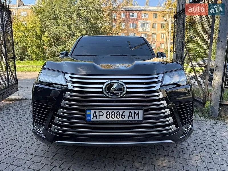 Lexus LX