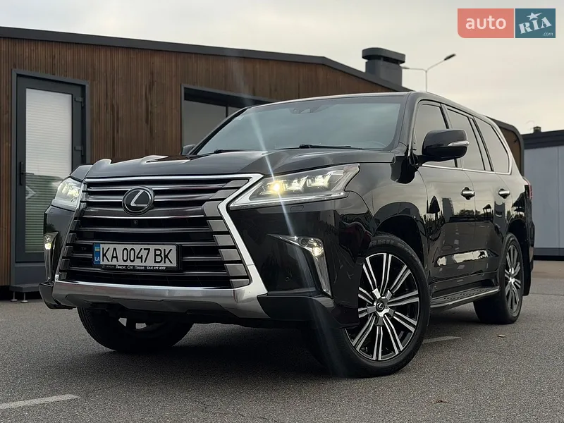 Lexus LX