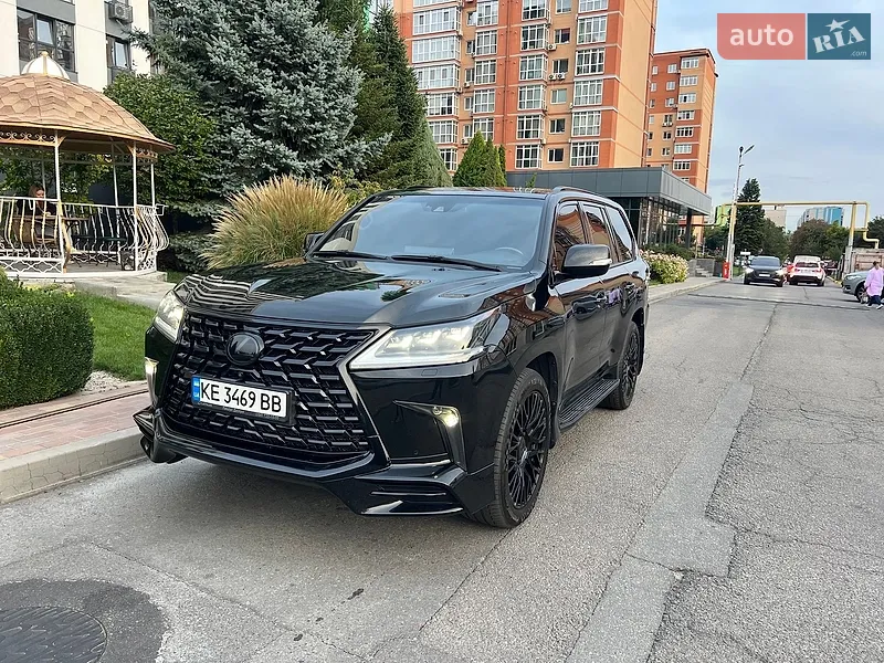Lexus LX