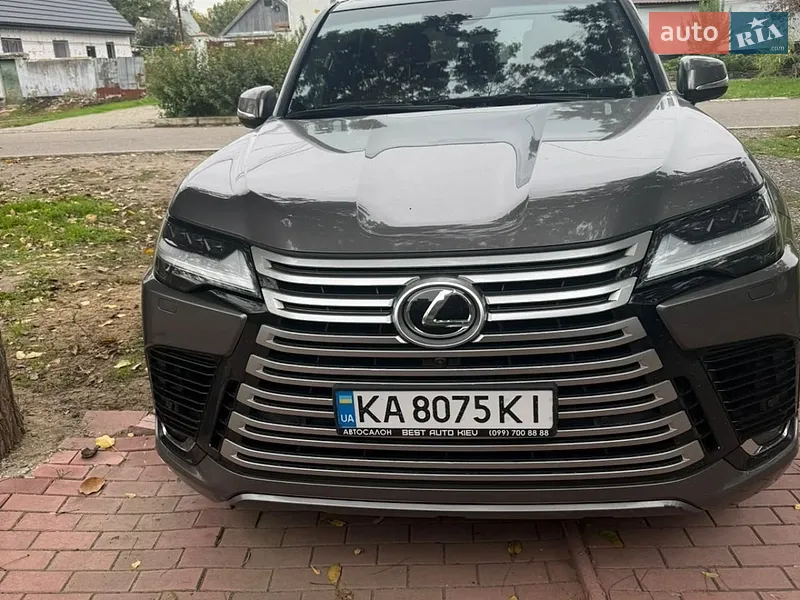 Lexus LX