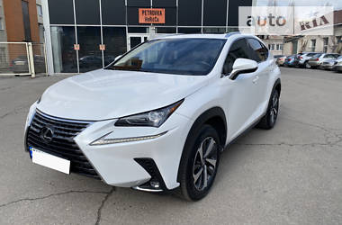 Lexus NX  2017