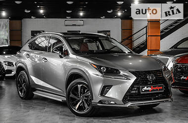 Lexus NX  2020