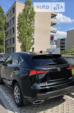 Lexus NX  2018