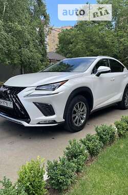 Lexus NX  2017