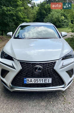 Lexus NX  2019
