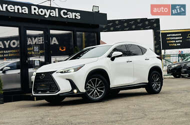 Lexus NX 2021