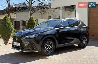Lexus NX 2022