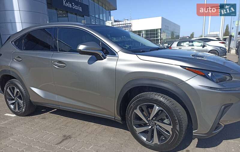 Lexus NX