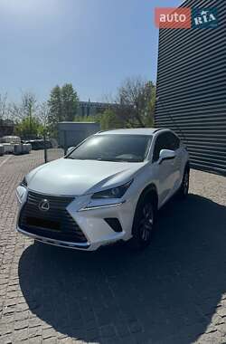 Lexus NX  2019