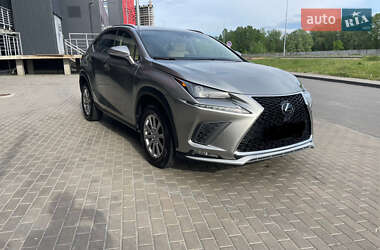 Lexus NX  2021