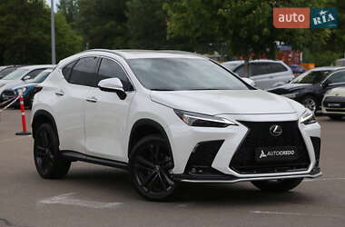 Lexus NX  2023