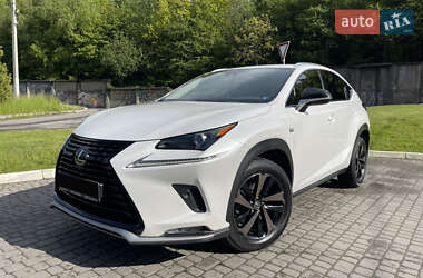 Lexus NX  2020
