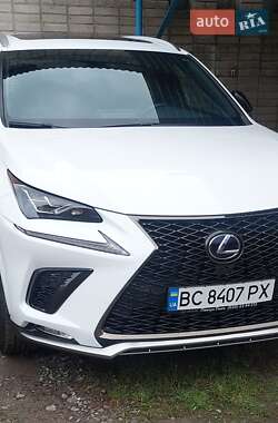 Lexus NX  2020