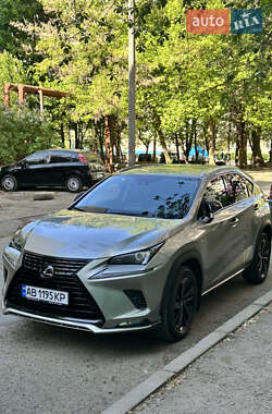 Lexus NX  2020