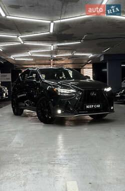 Lexus NX  2022