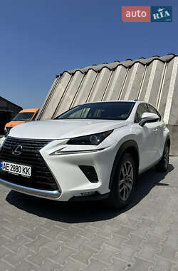 Lexus NX  2017