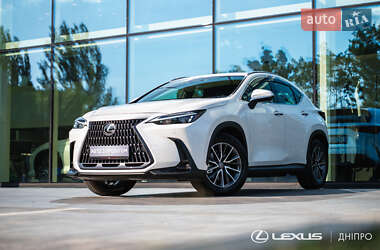 Lexus NX  2023