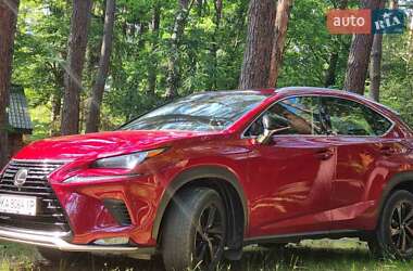 Lexus NX  2020