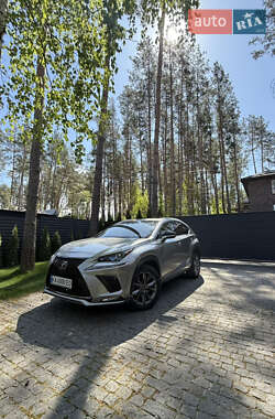 Lexus NX  2021