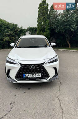 Lexus NX  2021