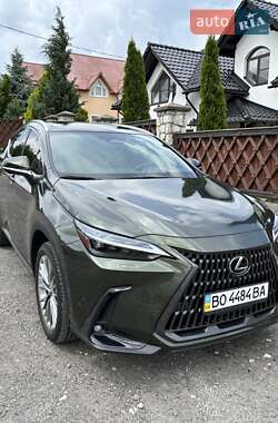 Lexus NX  2023