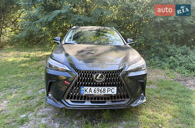 Lexus NX 2023