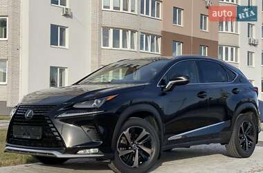 Lexus NX  2021