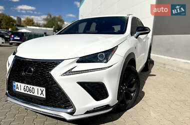 Lexus NX  2021