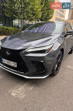 Lexus NX  2023