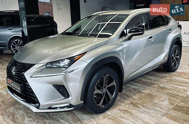 Lexus NX  2021