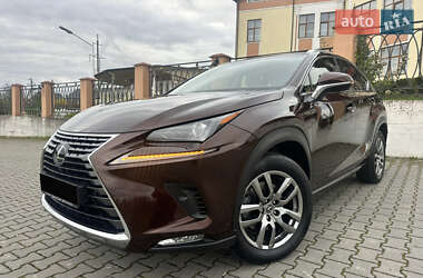 Lexus NX  2017