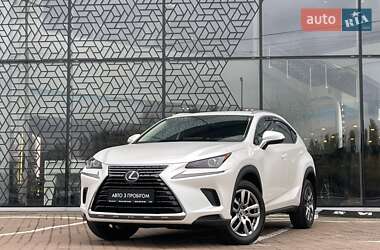Lexus NX  2021