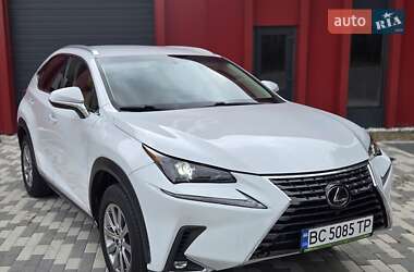 Lexus NX  2020
