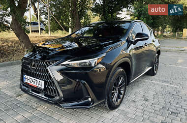 Lexus NX  2023