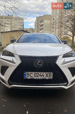 Lexus NX  2020
