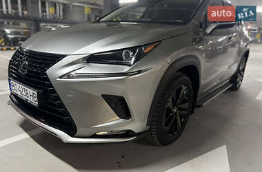 Lexus NX  2020
