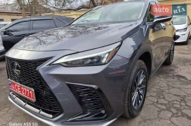 Lexus NX  2023