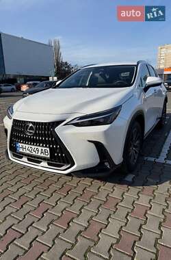 Lexus NX  2024