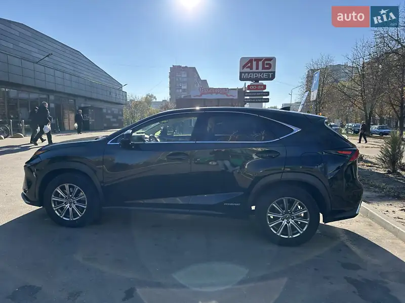 Lexus NX 2019