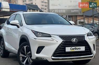 Lexus NX  2020