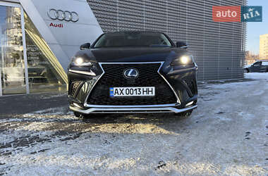 Lexus NX  2020