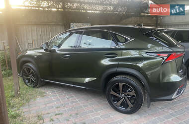 Lexus NX 2021