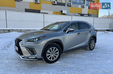 Lexus NX  2021