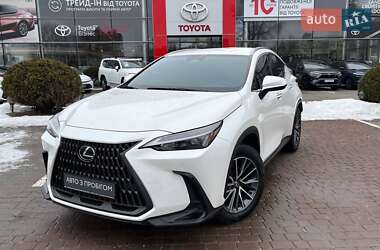 Lexus NX 2023