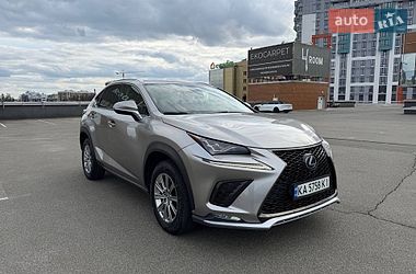 Lexus NX  2020