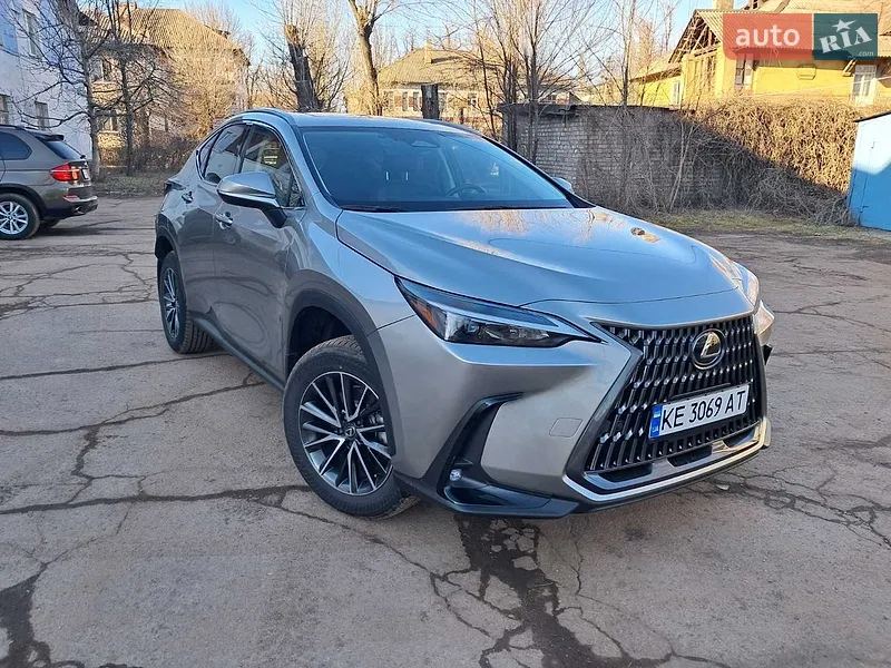 Lexus NX 2023