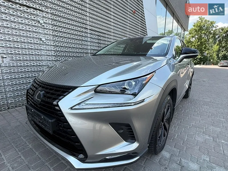 Lexus NX 2021