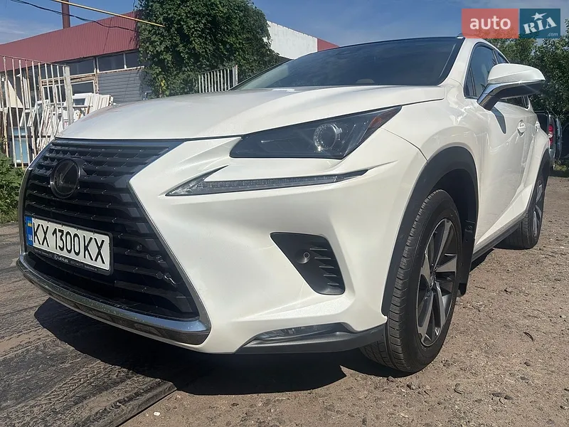 Lexus NX 2018